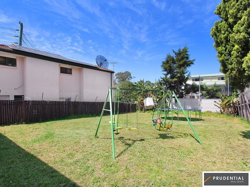 4 Mill Rd, Liverpool NSW 2170