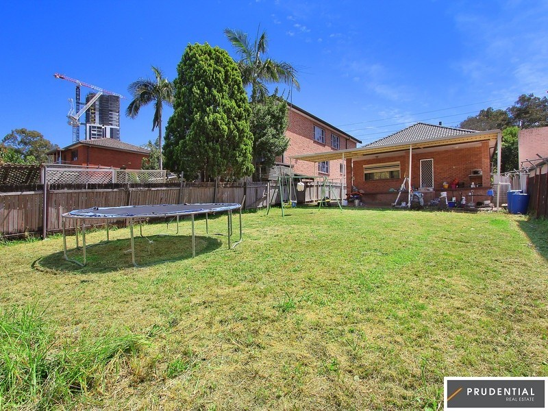 4 Mill Rd, Liverpool NSW 2170