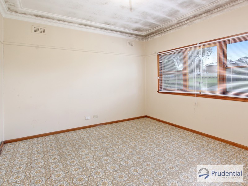 5 St Pauls Crescent, Liverpool NSW 2170