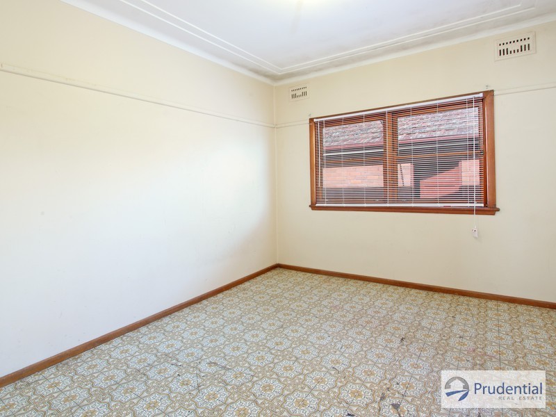 5 St Pauls Crescent, Liverpool NSW 2170