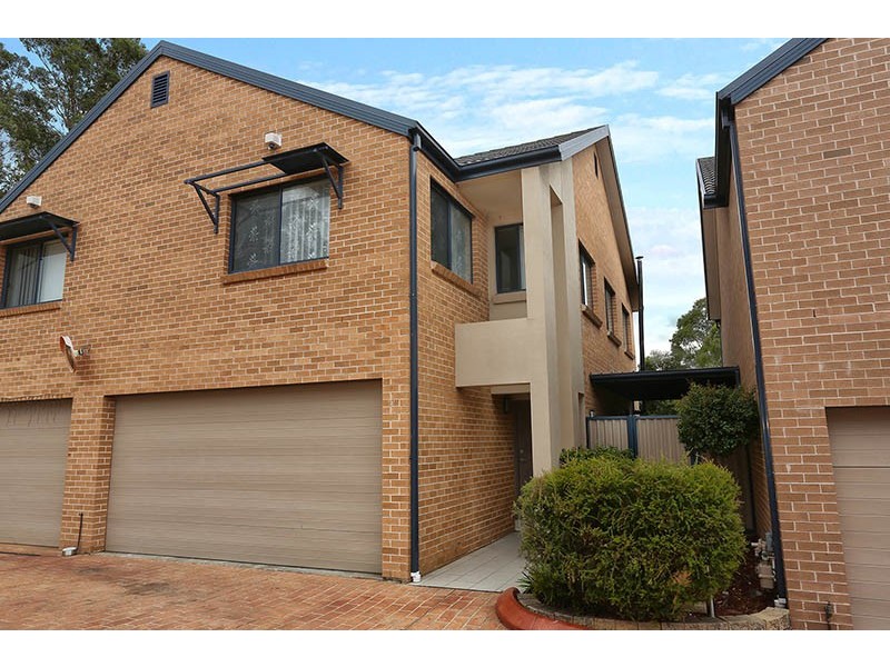 17/18 Holland Crescent, Casula NSW 2170