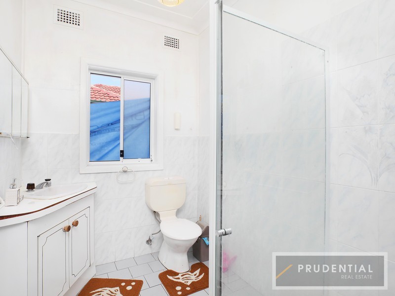 8 Coolaroo Crescent, Lurnea NSW 2170