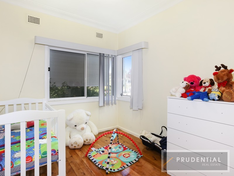 8 Coolaroo Crescent, Lurnea NSW 2170