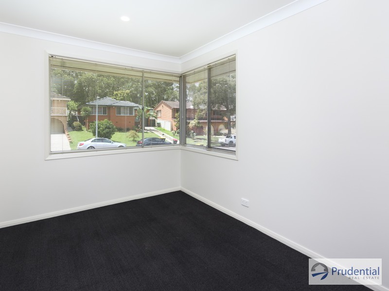 10 Phoenix Crescent, Casula NSW 2170
