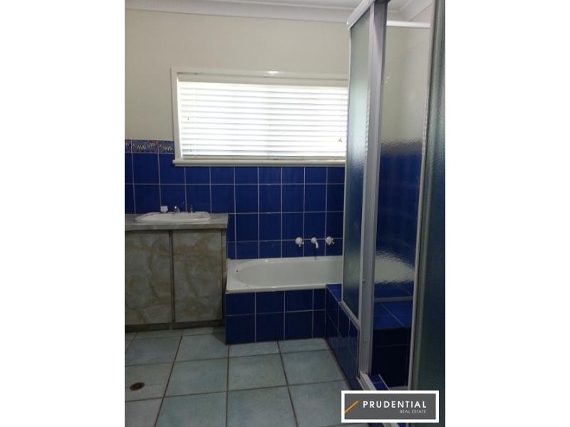 28 Gabo Cres, Sadleir NSW 2168