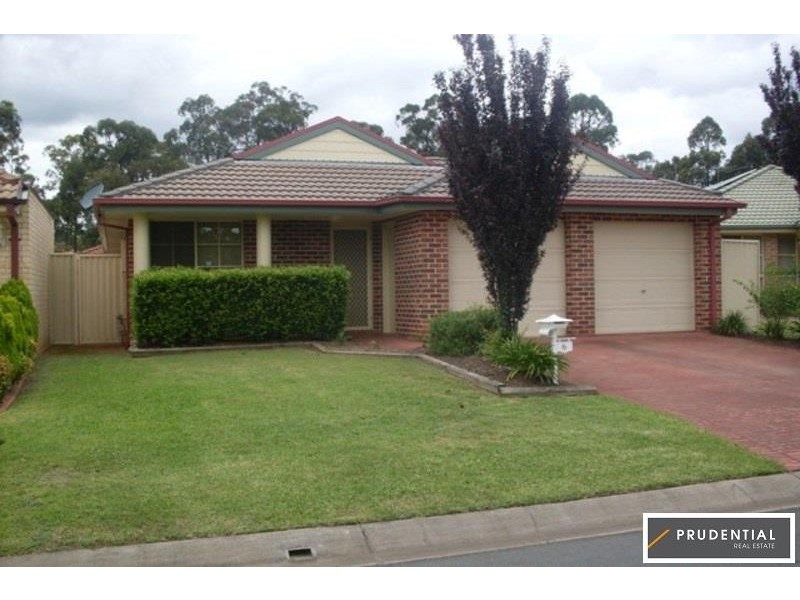 6 Woolmers Court, Wattle Grove NSW 2173
