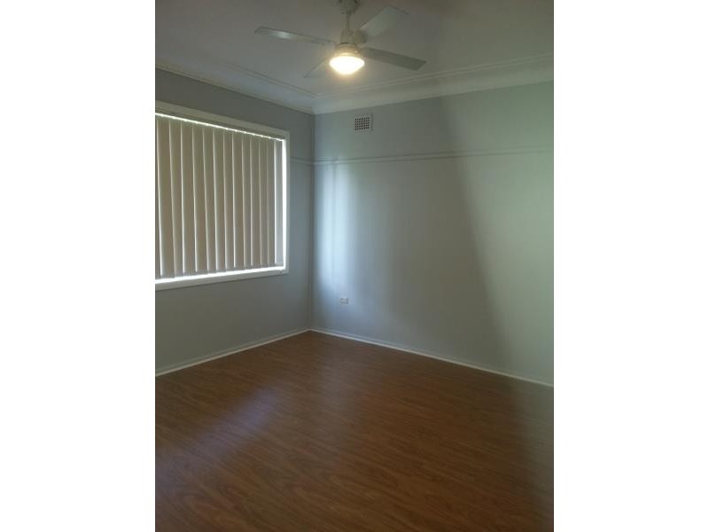 8 Nicholson Avenue, Leumeah NSW 2560