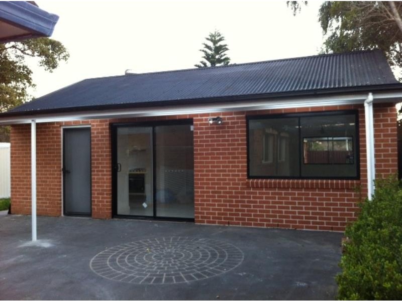 36 Anzac Mews, Wattle Grove NSW 2173