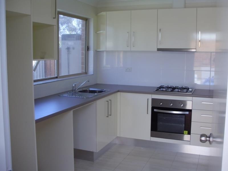 36 Anzac Mews, Wattle Grove NSW 2173