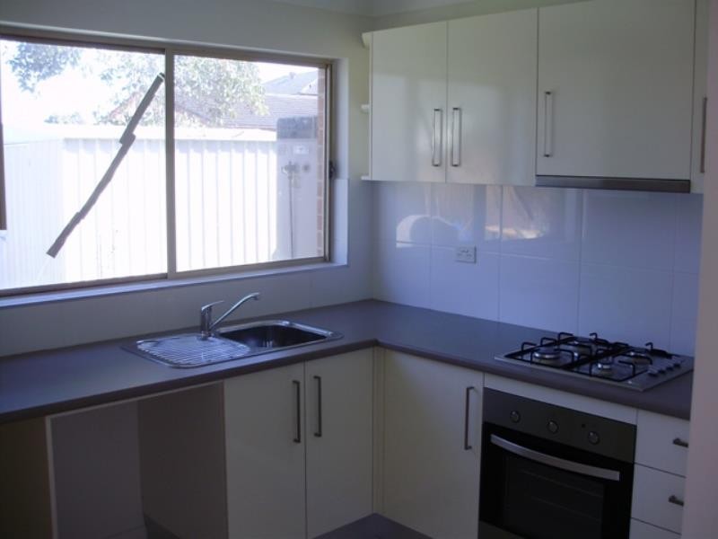 36 Anzac Mews, Wattle Grove NSW 2173