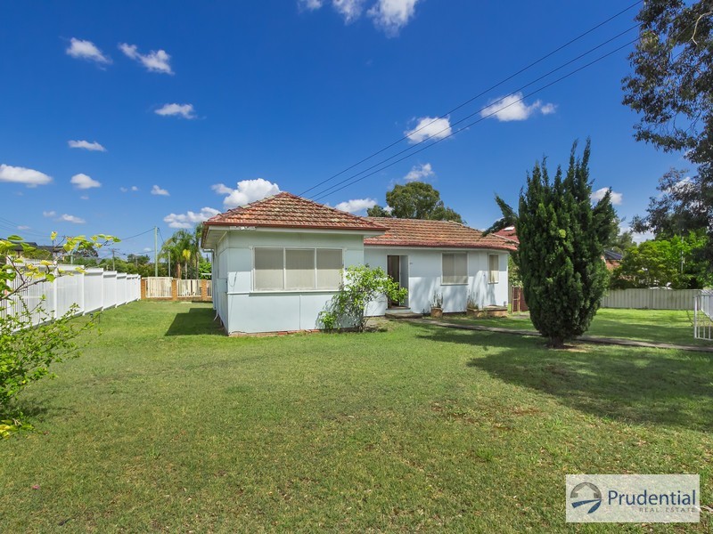 33 Maryvale Avenue, Liverpool NSW 2170