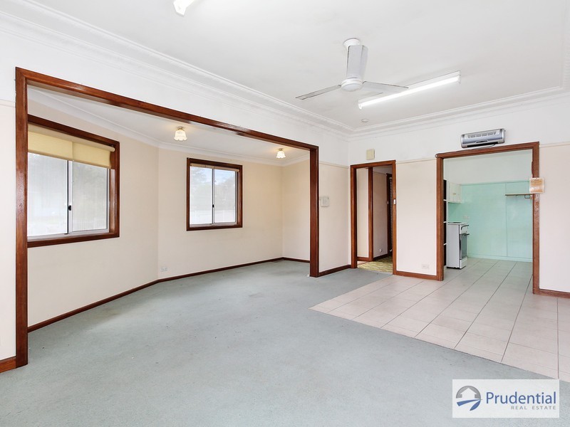 33 Maryvale Avenue, Liverpool NSW 2170