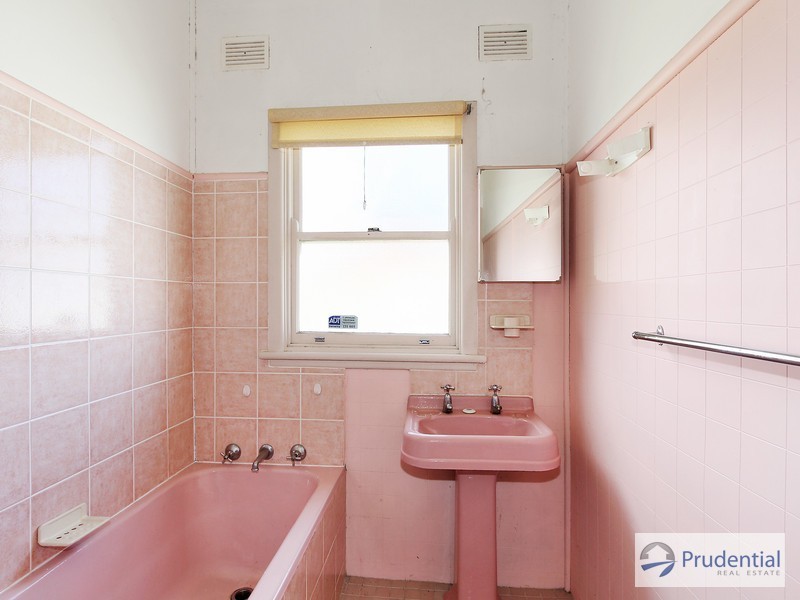 33 Maryvale Avenue, Liverpool NSW 2170