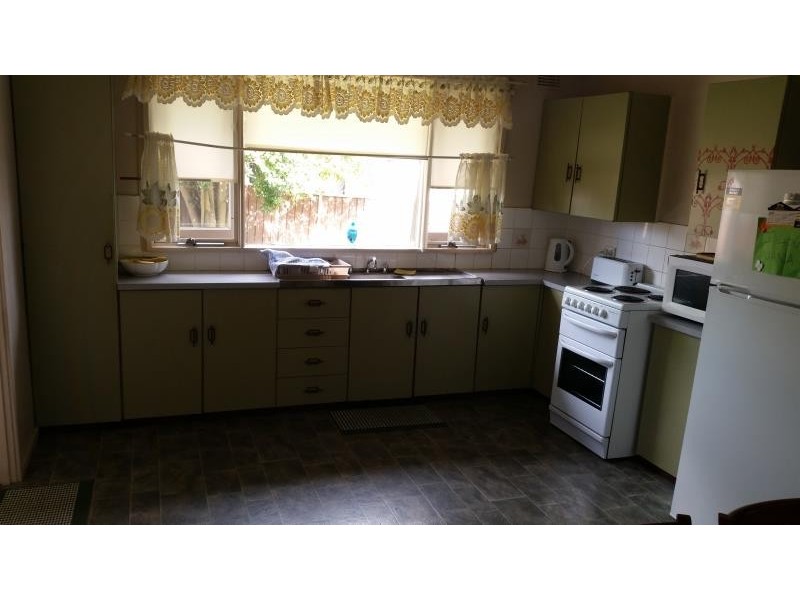 10 Wilkes Ave, Moorebank NSW 2170