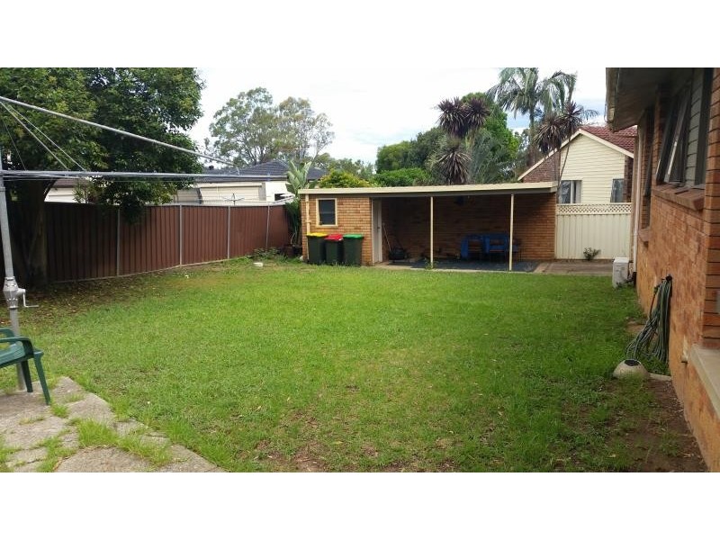 10 Wilkes Ave, Moorebank NSW 2170