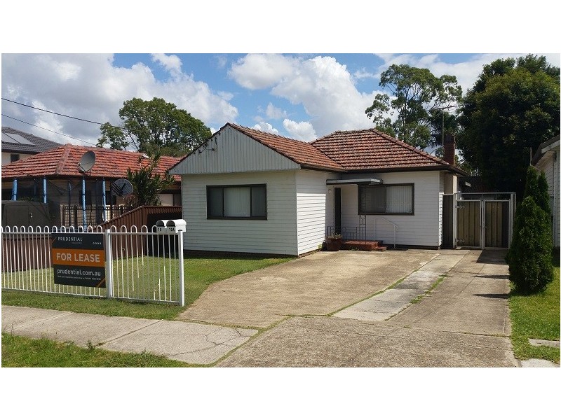 10 Park Rd, East Hills NSW 2213