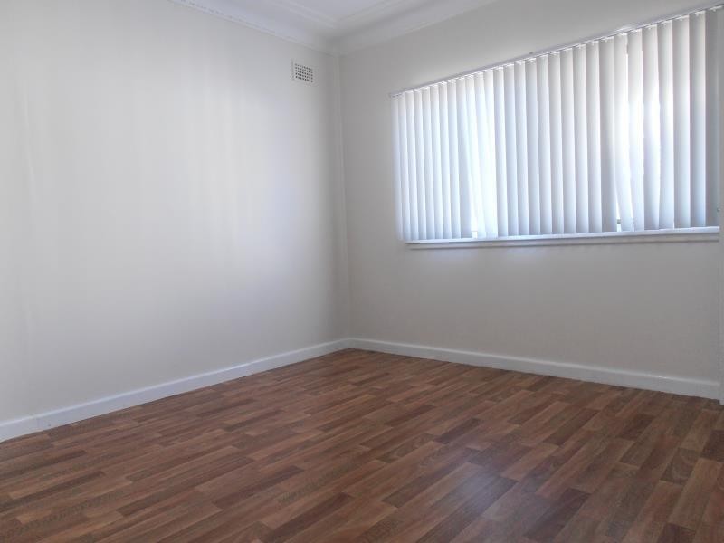 10 Park Rd, East Hills NSW 2213