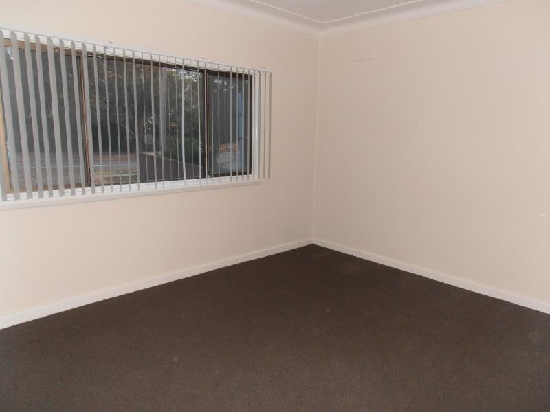 10 Park Rd, East Hills NSW 2213