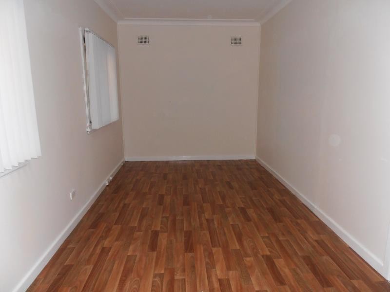 10 Park Rd, East Hills NSW 2213