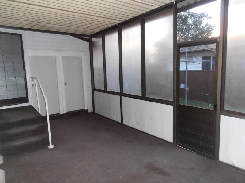 10 Park Rd, East Hills NSW 2213