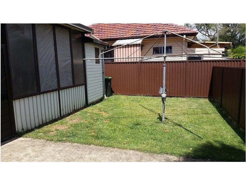 10 Park Rd, East Hills NSW 2213