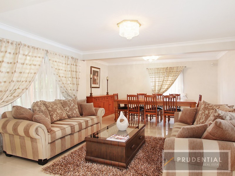 18 Edgecombe Avenue, Moorebank NSW 2170