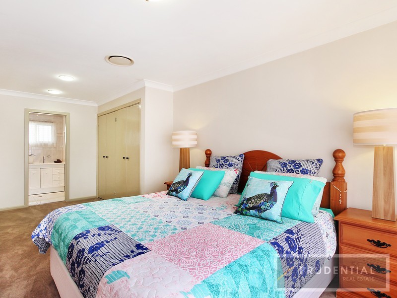 18 Edgecombe Avenue, Moorebank NSW 2170