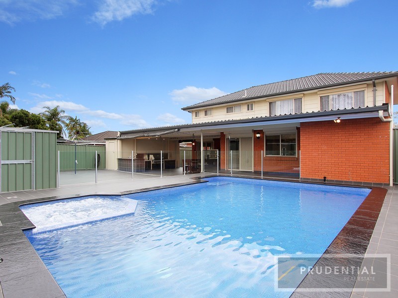 18 Edgecombe Avenue, Moorebank NSW 2170