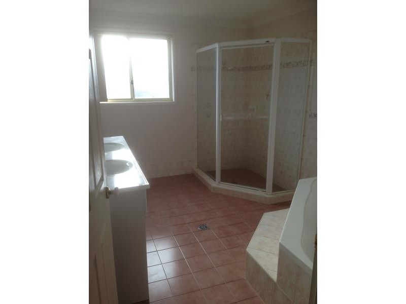 38B Joshua Moore Drive, Horningsea Park NSW 2171