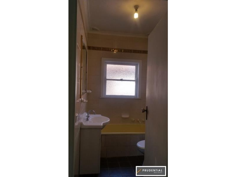 54 Maryvale Ave, Liverpool NSW 2170