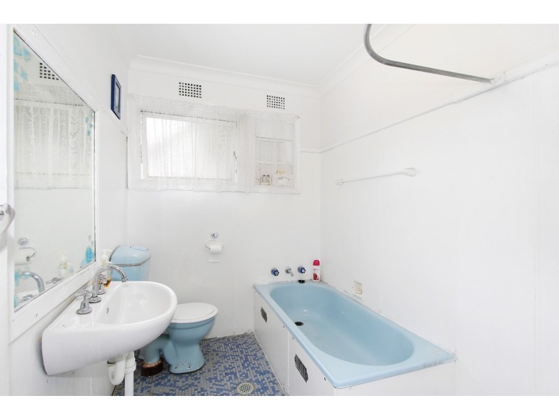 92 Medley Avenue, Liverpool NSW 2170