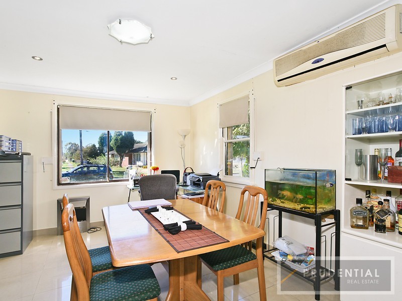 10 Strickland Crescent, Ashcroft NSW 2168