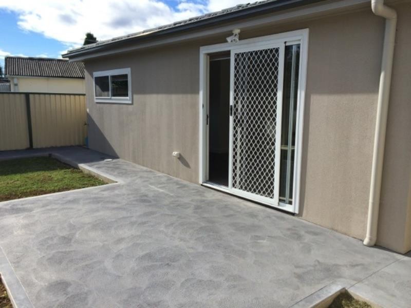 6A Bosley Ave, Liverpool NSW 2170