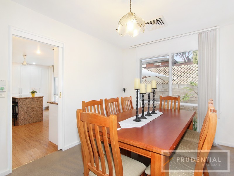 37 Gal Crescent, Moorebank NSW 2170