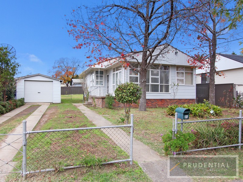 36 Hill Road, Lurnea NSW 2170