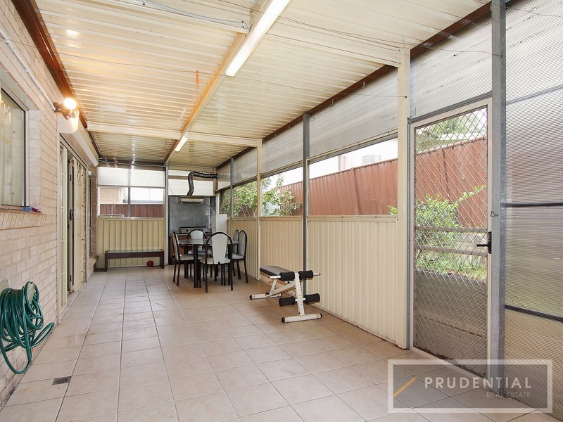 2B Morison Drive, Lurnea NSW 2170