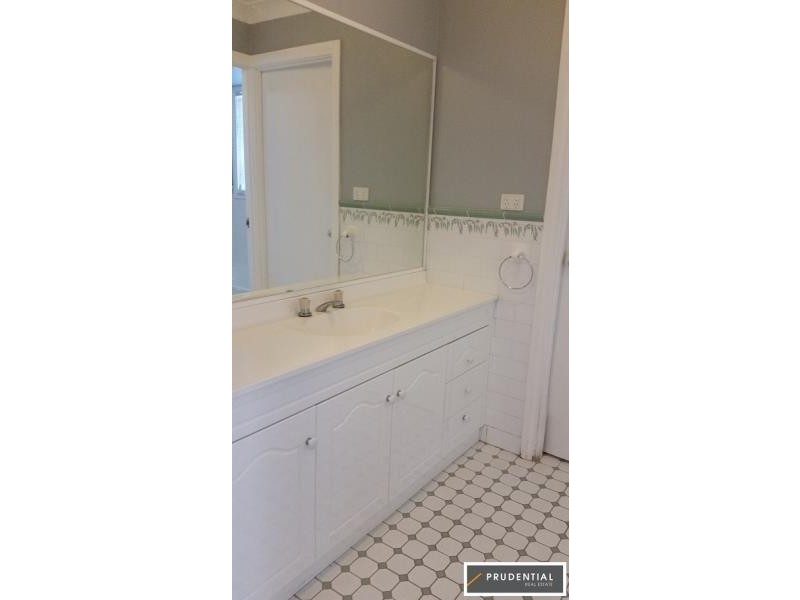 16 Triabunna Ave, West Hoxton NSW 2171