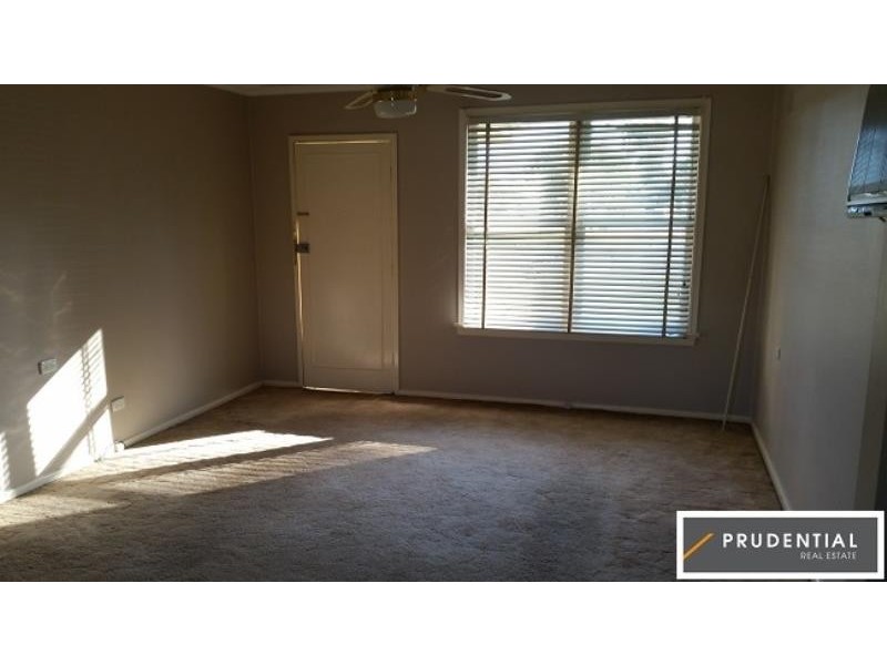 198 Graham Avenue, Lurnea NSW 2170