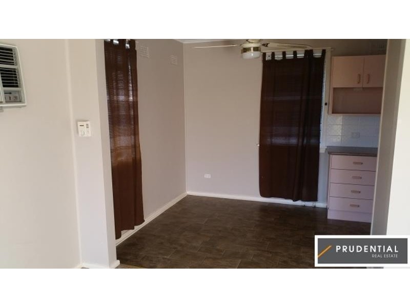 198 Graham Avenue, Lurnea NSW 2170