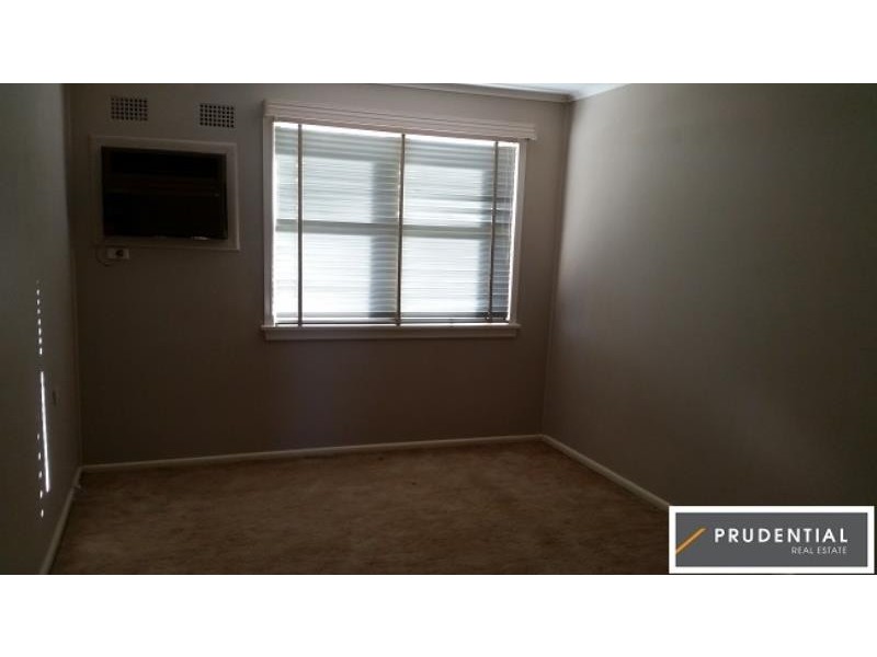 198 Graham Avenue, Lurnea NSW 2170