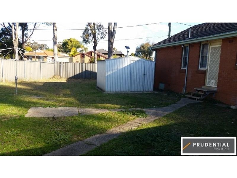 198 Graham Avenue, Lurnea NSW 2170