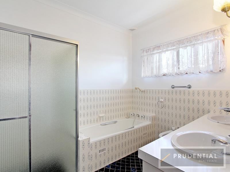 1 The Creel, Lansvale NSW 2166