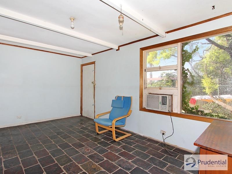 16 Dale Ave, Liverpool NSW 2170