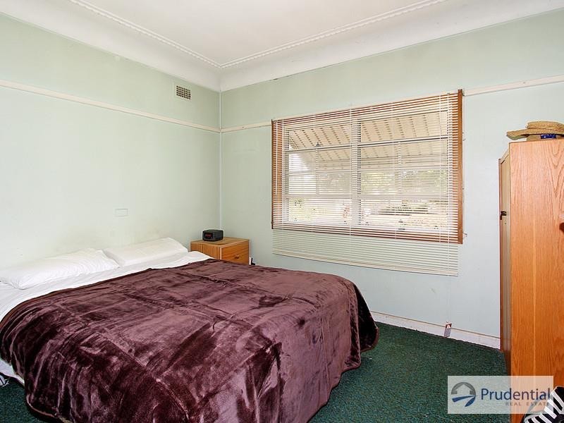 16 Dale Ave, Liverpool NSW 2170