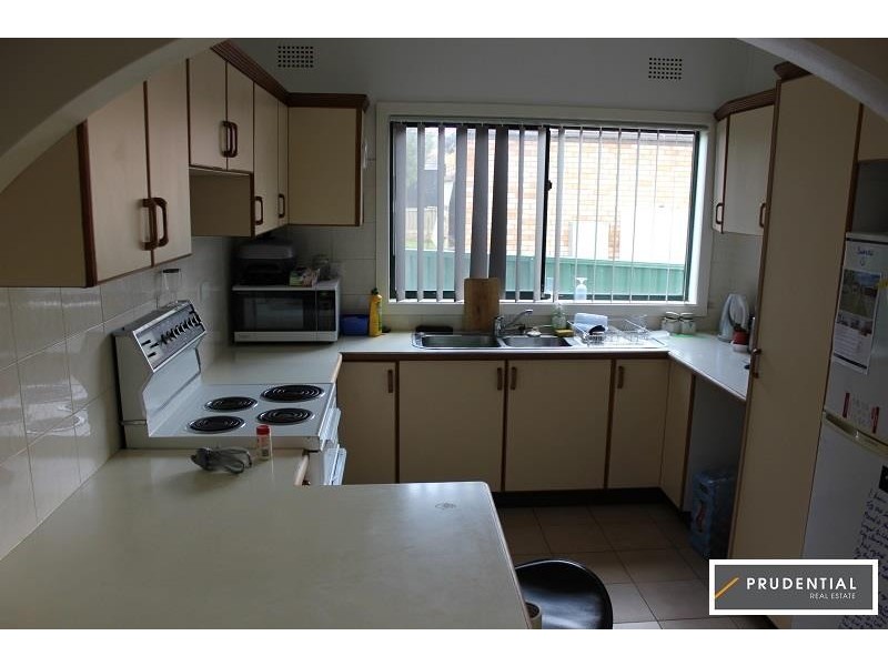 43 Rowe Ave, Lurnea NSW 2170