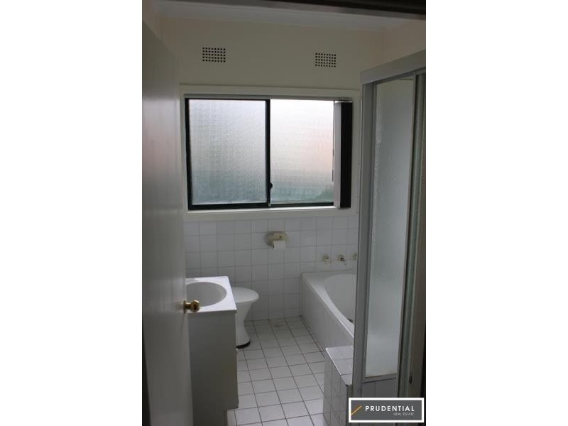 43 Rowe Ave, Lurnea NSW 2170