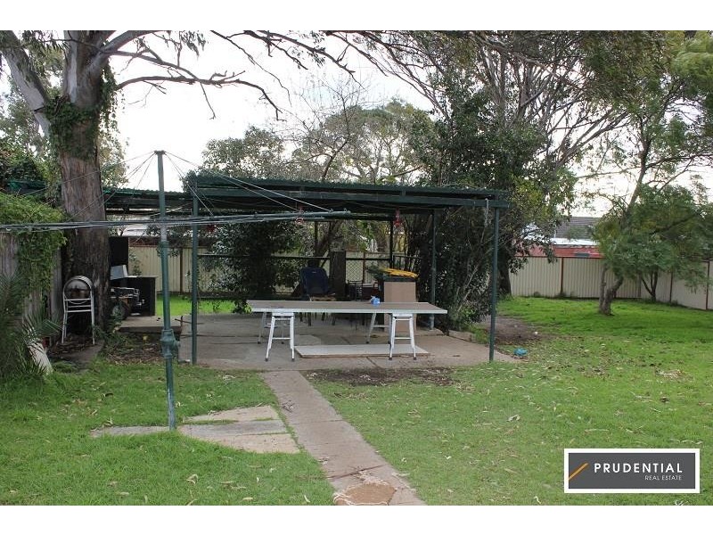 43 Rowe Ave, Lurnea NSW 2170