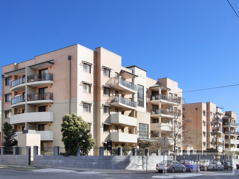 20/12-20 Lachlan Street, Liverpool NSW 2170