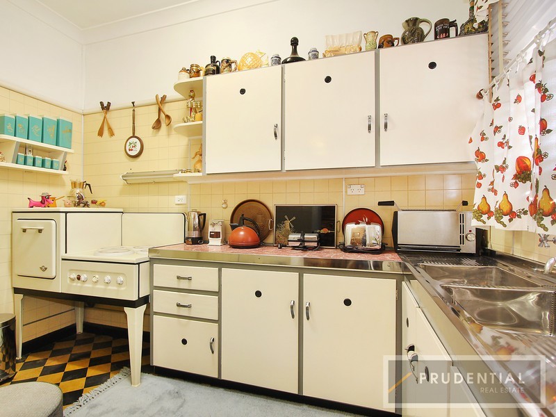 62 Flowerdale Road, Liverpool NSW 2170