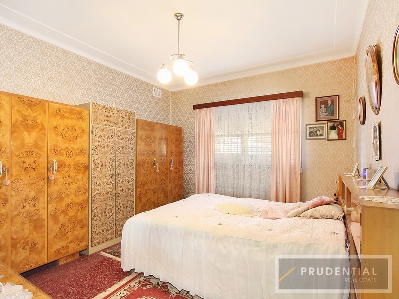 62 Flowerdale Road, Liverpool NSW 2170